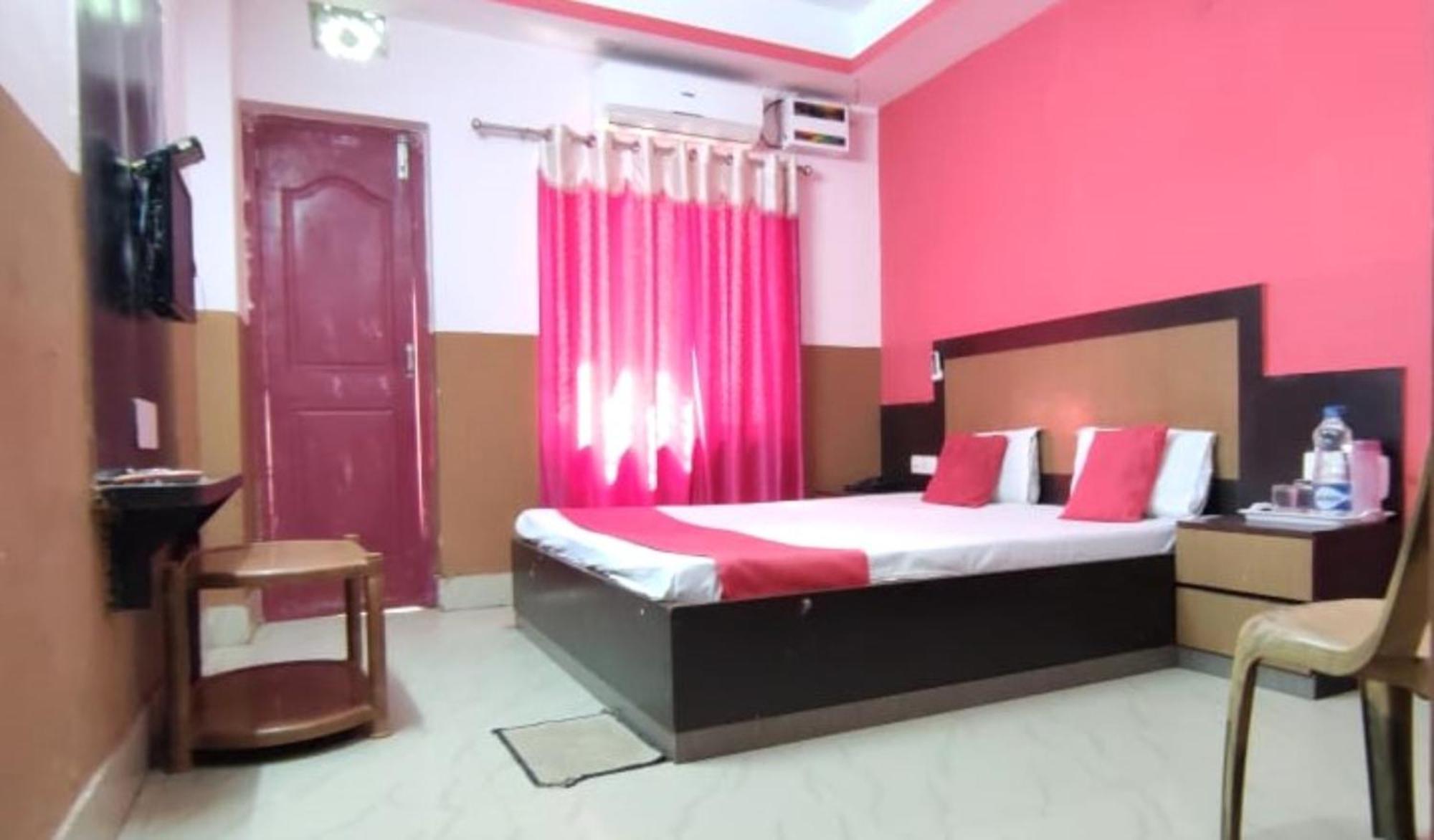 Hotel Samrat Palace Near Puri Sea Beach Best Choice Of Travellers By Morservices Extérieur photo