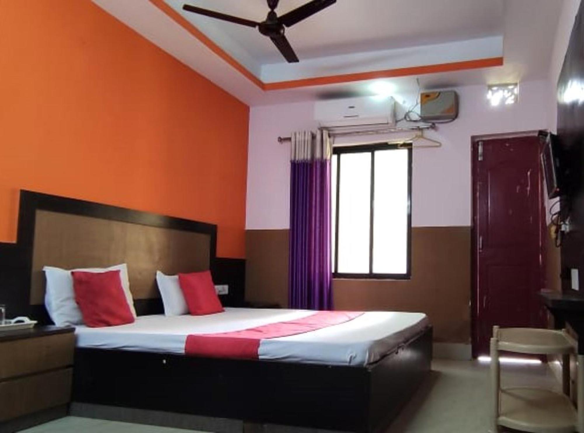 Hotel Samrat Palace Near Puri Sea Beach Best Choice Of Travellers By Morservices Extérieur photo