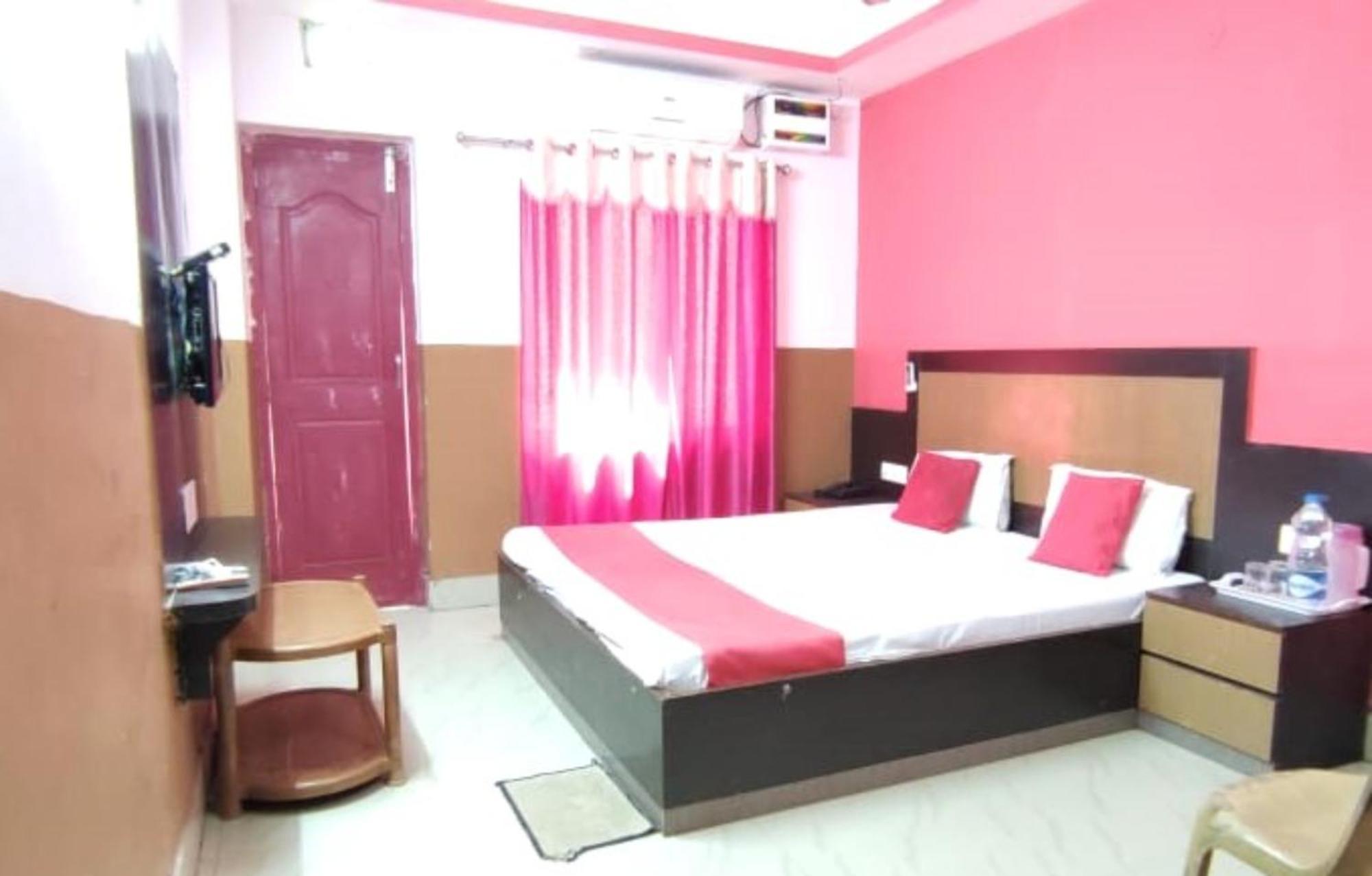 Hotel Samrat Palace Near Puri Sea Beach Best Choice Of Travellers By Morservices Extérieur photo